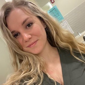 Meet your Posher, Brooke